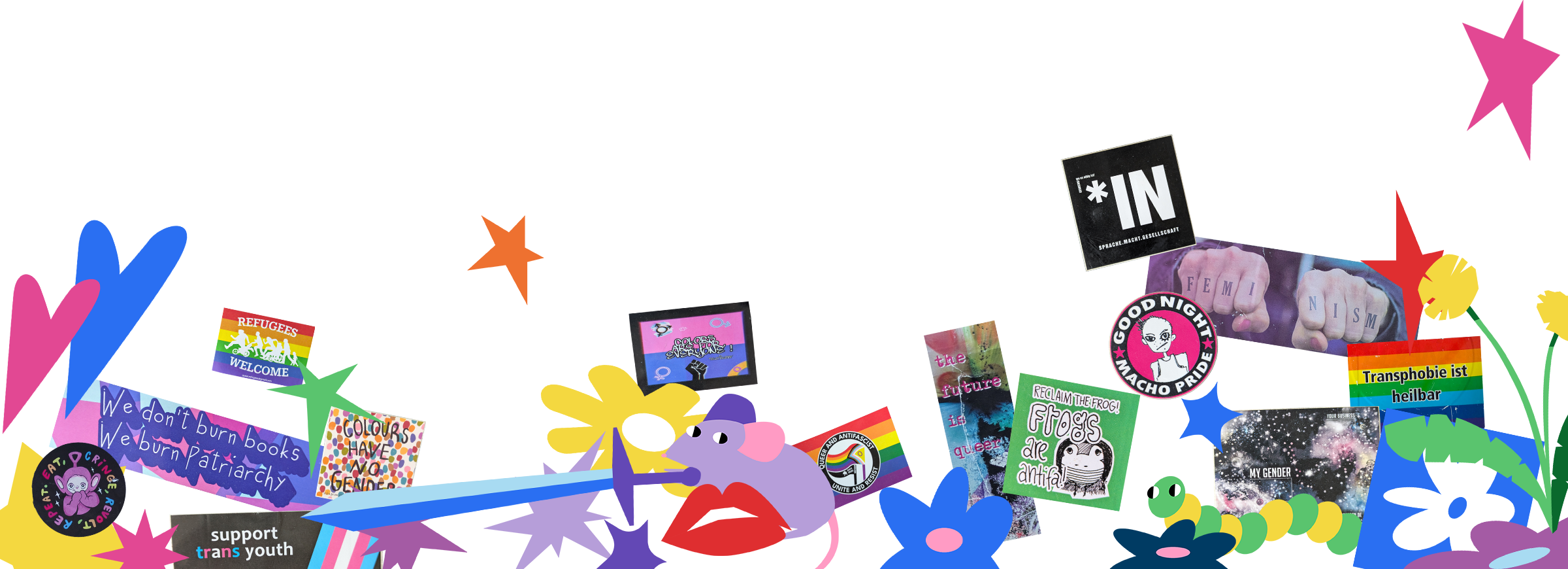 Bunte, abstrakte Formen und Figuren sind nebeneinander angeordnet. Einige Elemente zeigen plakative Motive wie Herzen, Regenbogen und stilisierte Tiere. Mehrere Schilder und Sticker mit klar lesbaren Texten sind integriert, darunter ein Regenbogenmotiv und ein Button mit einer Katze. Die Komposition wirkt verspielt und vielfältig, mit kräftigen Farben wie Lila, Gelb, Blau und Rosa.
Eine lockere Collage mit viel Weißraum schließt den Artikel visuell ab.
Collagiert sind verschiedene queerfeministische, antirassistische Sticker. Zudem sind verschiedene Pride-Flaggen zu sehen und stilisierte Tiere, Blumen, Herzen und Sterne.